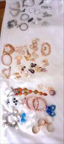 Photo of free Clothes bundle, sandals, jewellery and perfume (Enfield EN2) #3