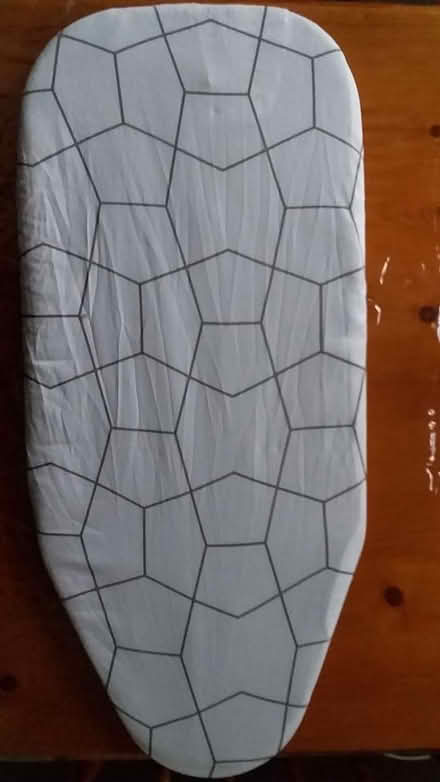 Photo of free Small ironing board (TW9) #1