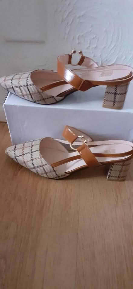 Photo of free Clothes bundle, sandals, jewellery and perfume (Enfield EN2) #1