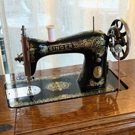 Photo of Sewing Machine (Balti Triangle B12) #1