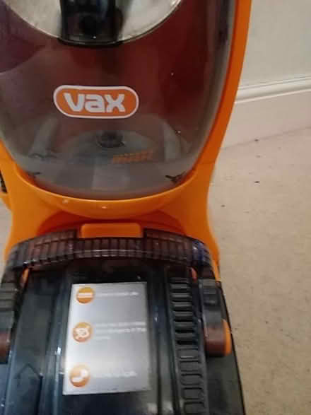 Photo of free Vax carpet shampoo machine (Wrington BS40) #4