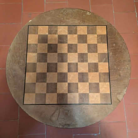 Photo of free Chess board design on circular piece of wood (Finstall B60) #1