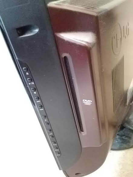 Photo of free LG flat screen TV (Wrington BS40) #4