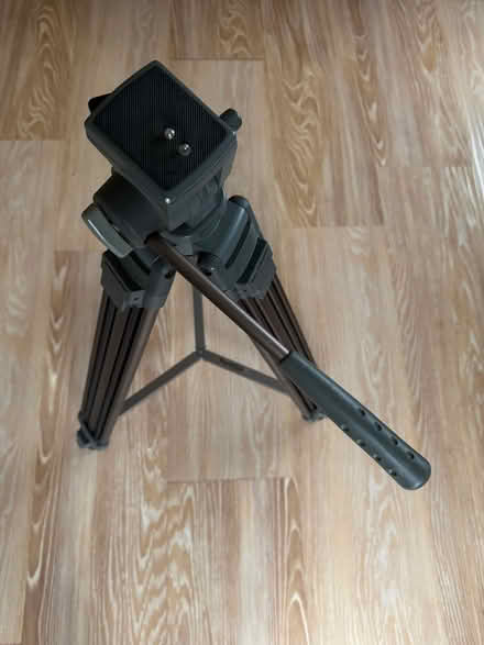 Photo of free Tripod (Millend OX7) #2