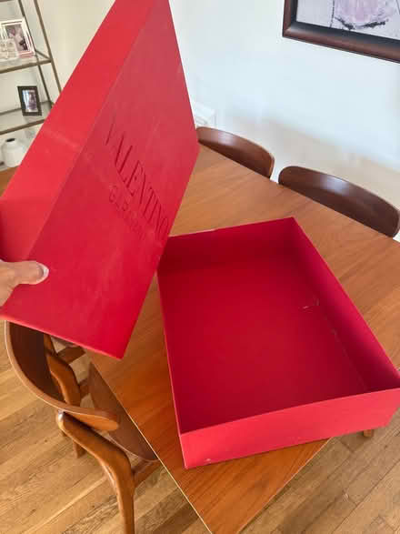 Photo of free Valentino show storage box (Yonkers, ny) #3