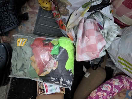 Photo of free Assorted fabric lengths, usable scraps, embroidery thread (Pilling PR3) #2