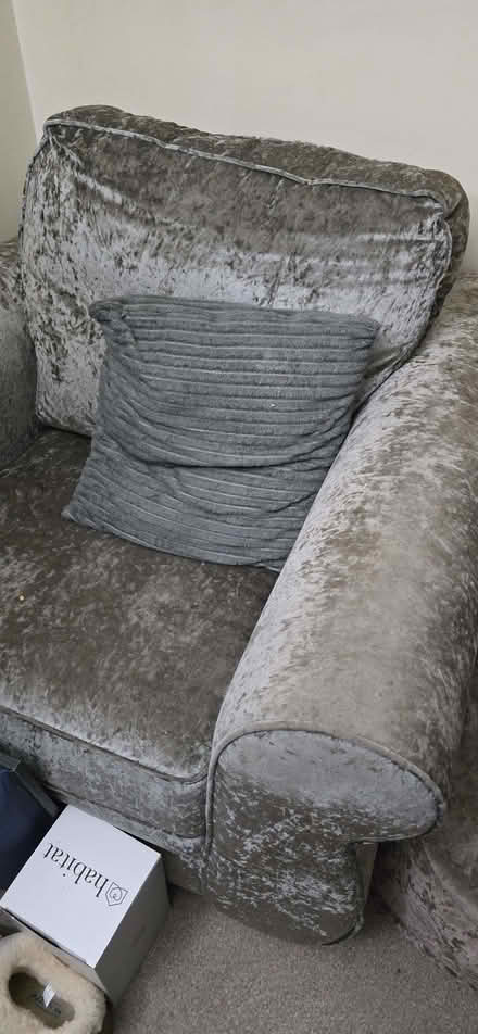 Photo of free Grey armchair (GU14) #2