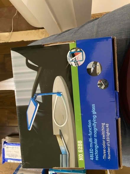 Photo of free 48LED rectangular magnifying glass (Woodley RG5) #3