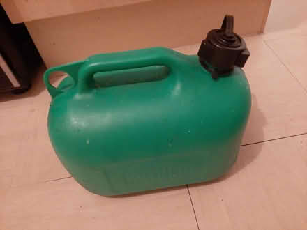 Photo of free Petrol can (Carlton) #1