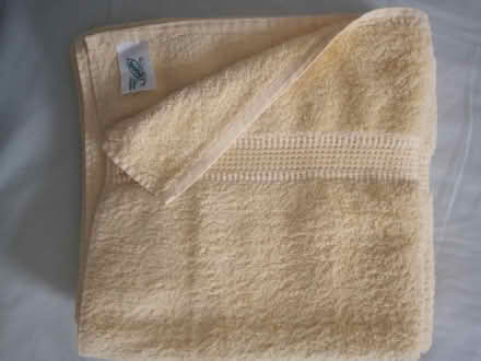 Photo of free 2 Lemon Bath Towels (Baldock - near centre. SG7) #1