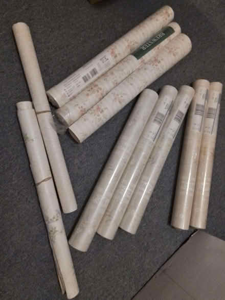 Photo of free Wallpaper (Whitemans Green RH17) #1