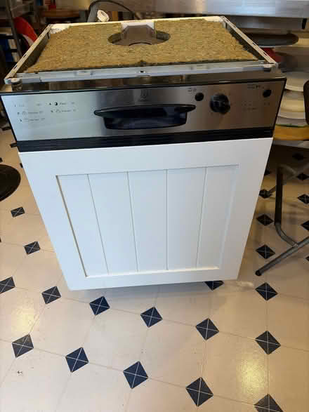 Photo of free Indesit dishwasher (Chiswick W4) #1