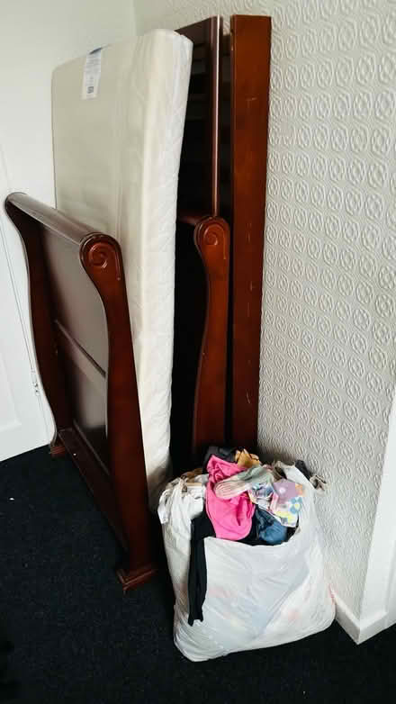 Photo of free Baby cot and baby girl clothes (BR5) #1