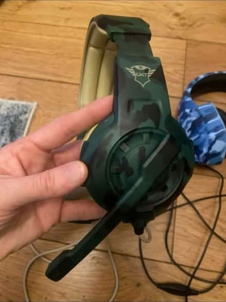 Photo of free Xbox Compatible a gaming Headsets (Cheshunt En8) #2