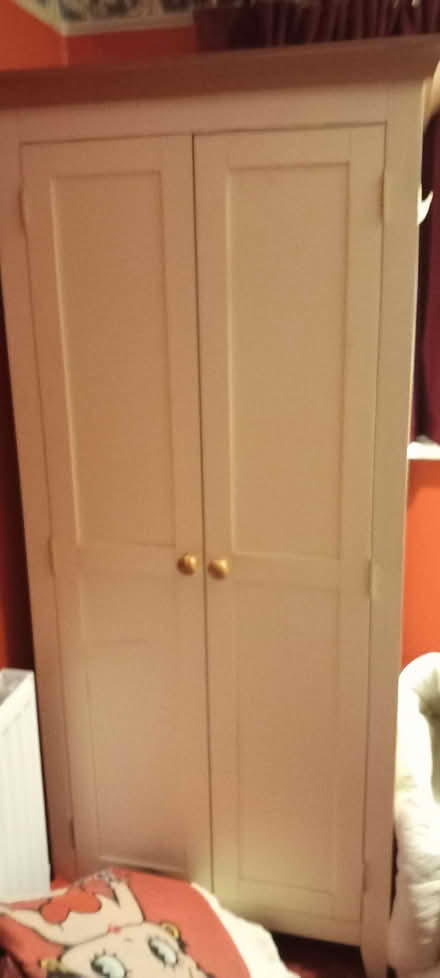 Photo of free Bedroom set (DA10) #1