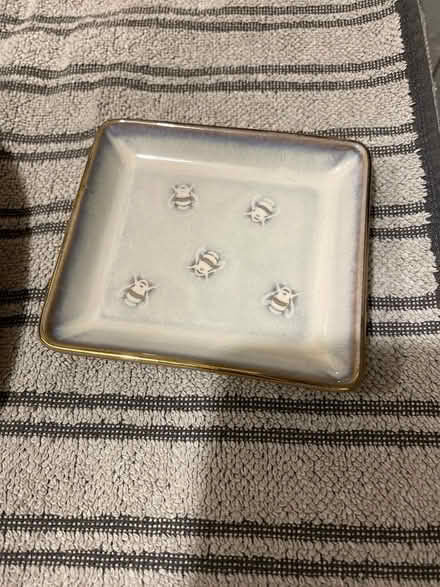 Photo of free Little soap or trinket dish (AL4, St albans) #1