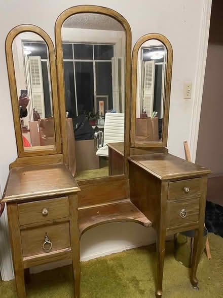 Photo of free Antique Vanity (St Stephens) #1