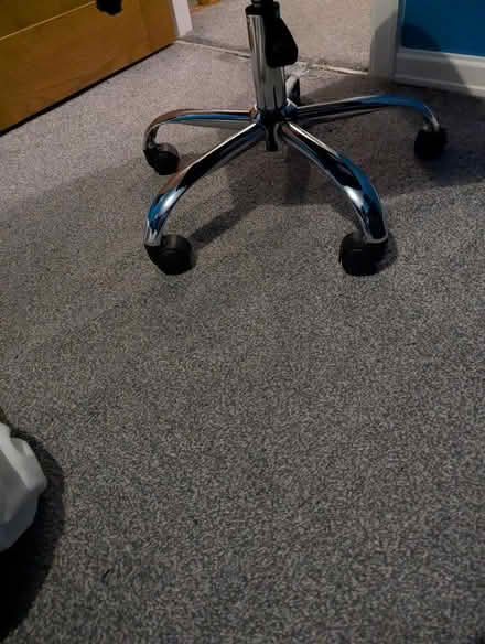 Photo of free Grey carpet 3.2m x 2.2m (Whitnash CV31) #1