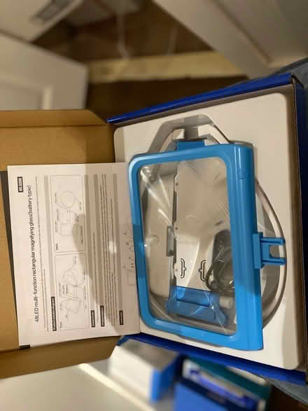 Photo of free 48LED rectangular magnifying glass (Woodley RG5) #2