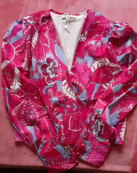 Photo of free Clothes bundle, sandals, jewellery and perfume (Enfield EN2) #4