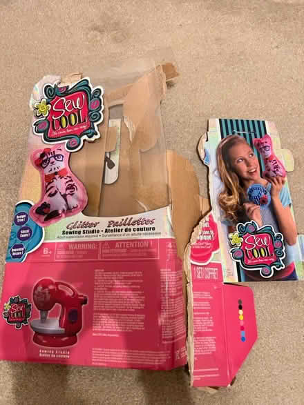 Photo of free Children’s Sewing Machine Set (Hemel, HP3) #3