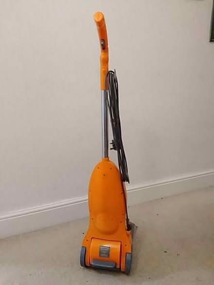 Photo of free Vax carpet shampoo machine (Wrington BS40) #2