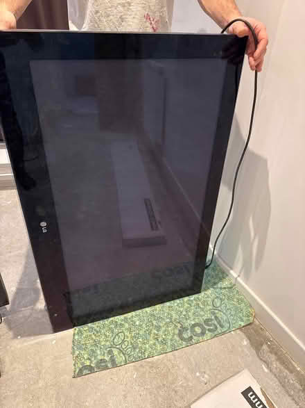 Photo of free 2 TVs (Balham) #2