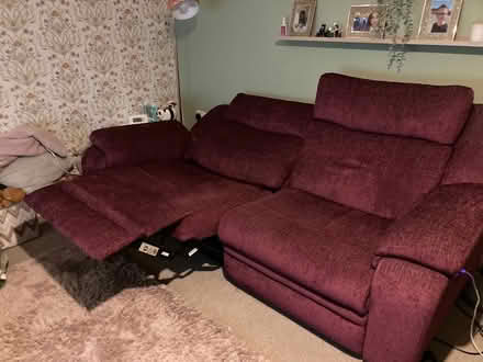 Photo of free Reclining sofa (Ch462pp) #1