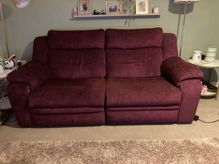 Photo of free Reclining sofa (Ch462pp) #2