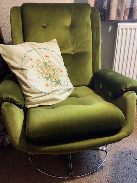 Photo of free Two swivel armchairs/ Dwy gadair sy'n troi (Chwilog LL53) #1
