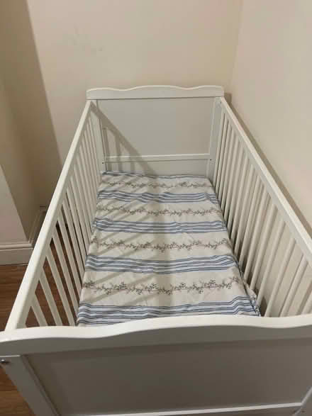 Photo of free Baby bed (Wealdstone HA3) #1