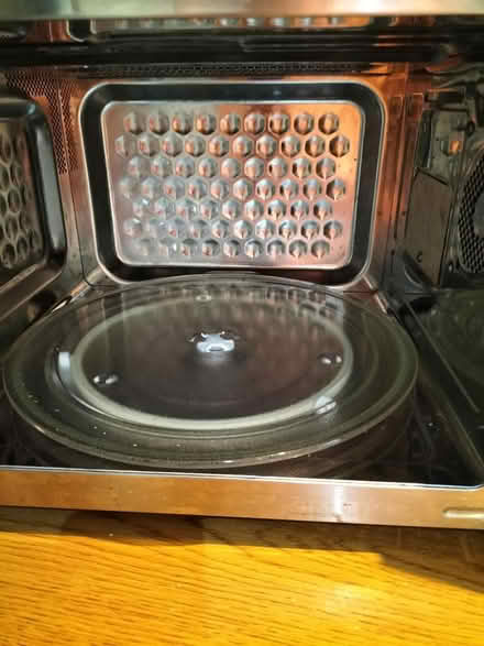 Photo of free Daewoo 700 Microwave (Hilsea Portsmouth PO2) #4