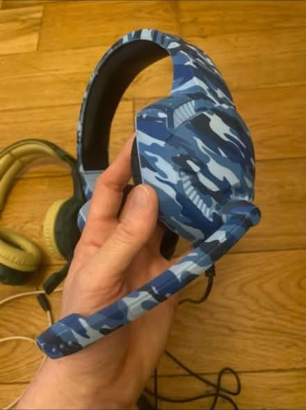 Photo of free Xbox Compatible a gaming Headsets (Cheshunt En8) #3