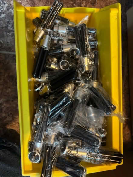 Photo of free Mini tripod (141 Fairfield Dr) #3