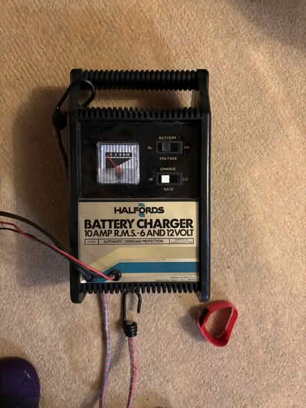 Photo of free Battery charger (Puckeridge SG11) #3