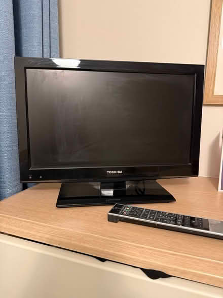 Photo of free Small (18”) tv (Redditch B98.) #1