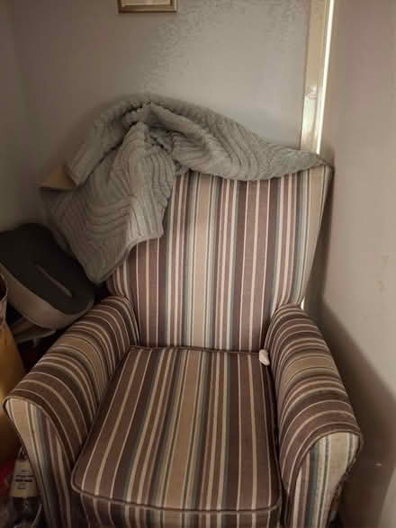 Photo of free Chairs (BD 21 1Sp) #4