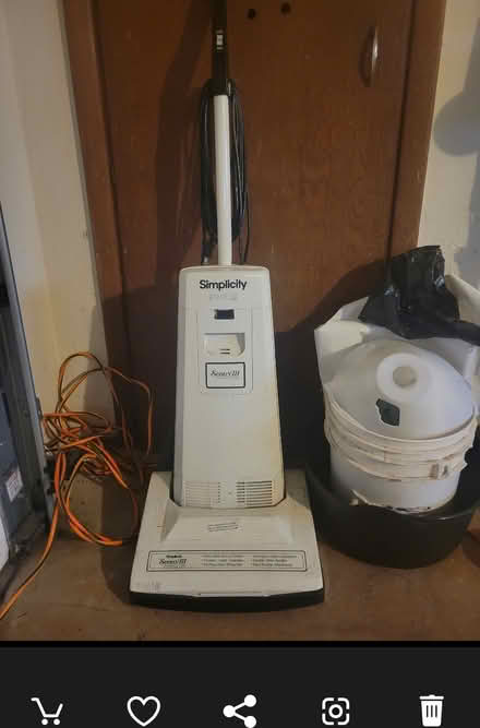 Photo of free Simplicity Vacuum (S.Salem) #1