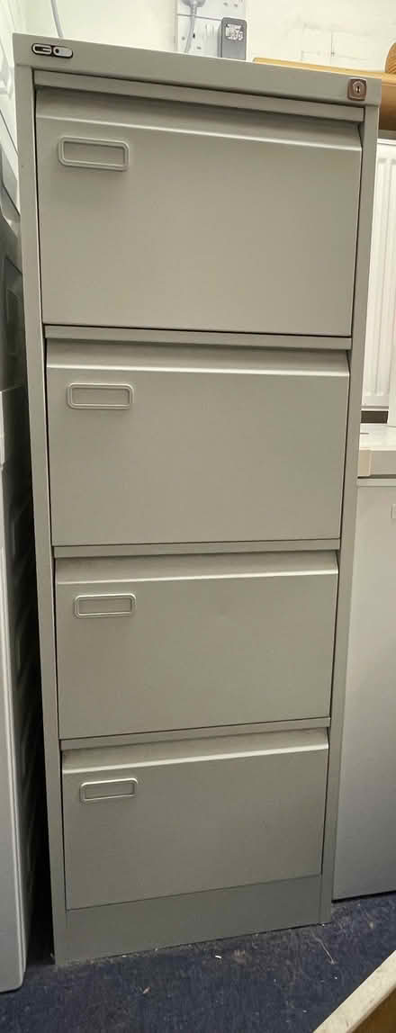 Photo of free Grey 4 drawer filing cabinet (Queenstown Road SW11) #1