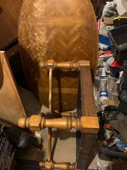 Photo of free Oval table with beautiful cross hatched veneer. (Brough CA17) #2