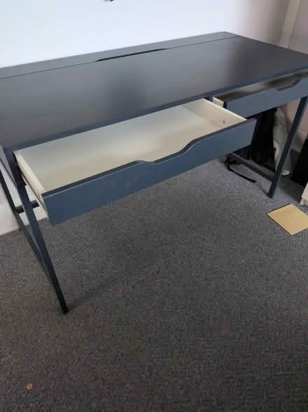 Photo of free Desk (M32) #1
