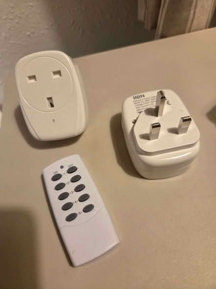 Photo of free Remote 13 amp plugs + controllers (Broadwater BN14) #1