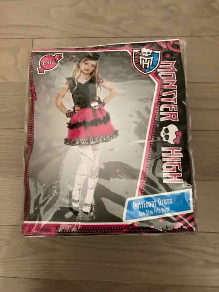 Photo of free Monster High little kids costume (Kennedy/16th in Markham) #1