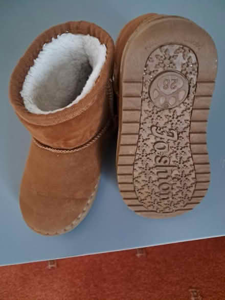 Photo of free Girls Ugg style boots (Belper DE56) #1