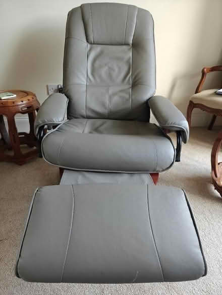 Photo of free Single seater reclining chair (Stubbington PO14) #2