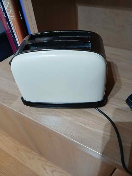 Photo of free Electric toaster (Stone Cross BN24) #1