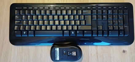 Photo of free Wireless keyboard & mouse (Bare LA4) #1