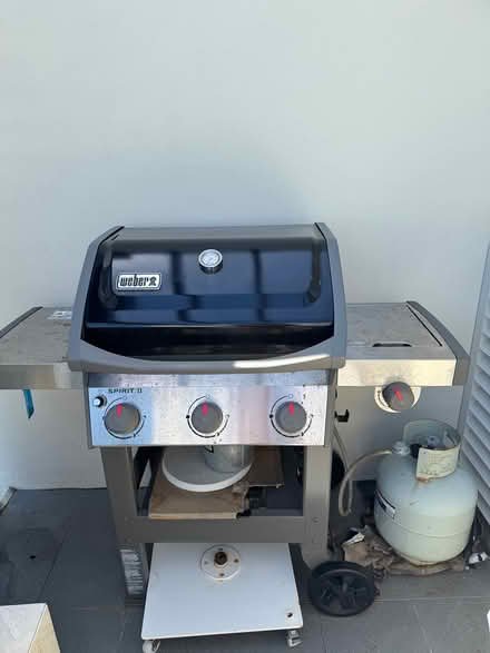 Photo of free Weber bbq with griddle - near new (Cabarita beach) #2