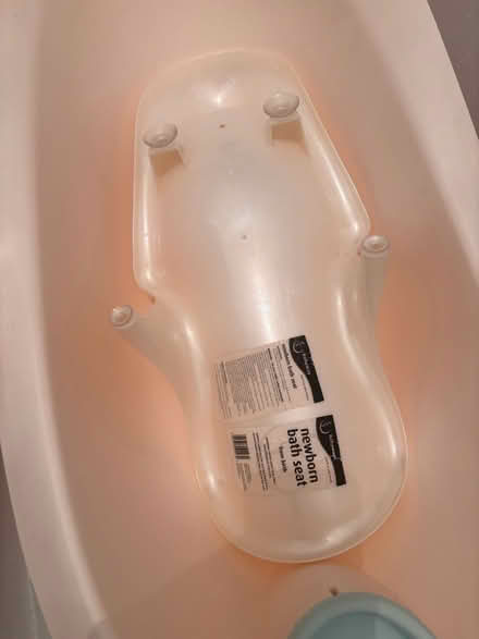 Photo of free Baby bath with Newborn detachable seat (Barton upon Irwell M30) #3