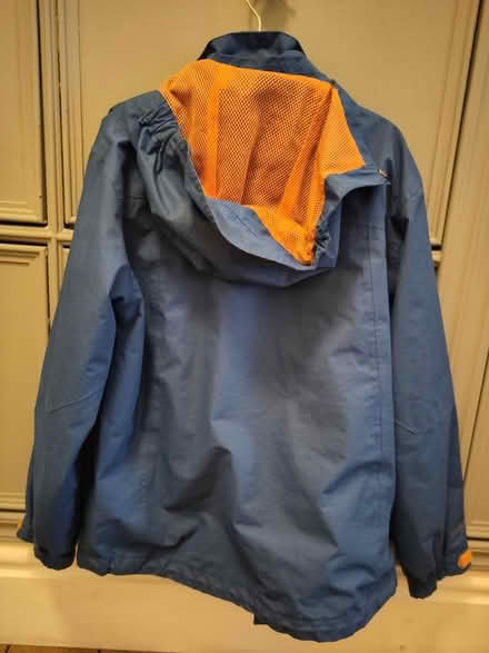 Photo of free Kid's windbreaker 10yrs (size 140) (L1 Liverpool City Centre) #2